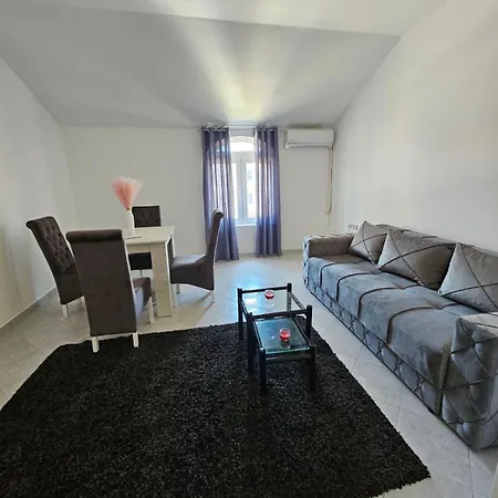 Stan Na Dan Crystal * Paraćin