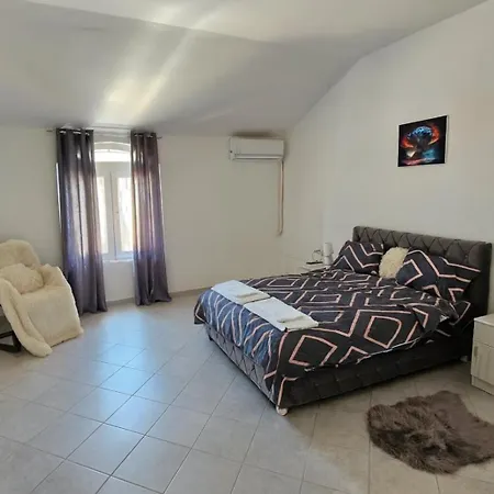 Stan Na Dan Crystal Paraćin