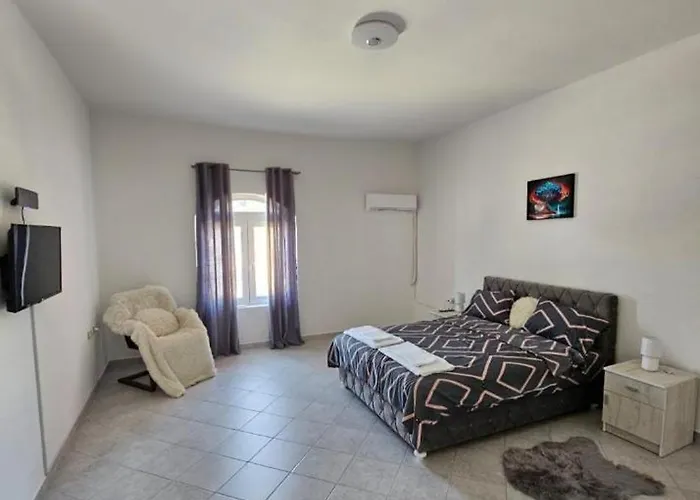 Stan Na Dan Crystal * Paraćin